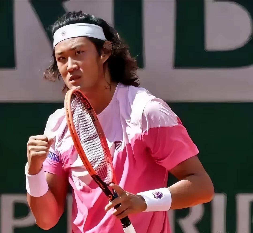 爱游戏网页版-包含Ming迎来十二赛季出色发挥，热火观众热烈欢呼！再创辉煌时刻的词条