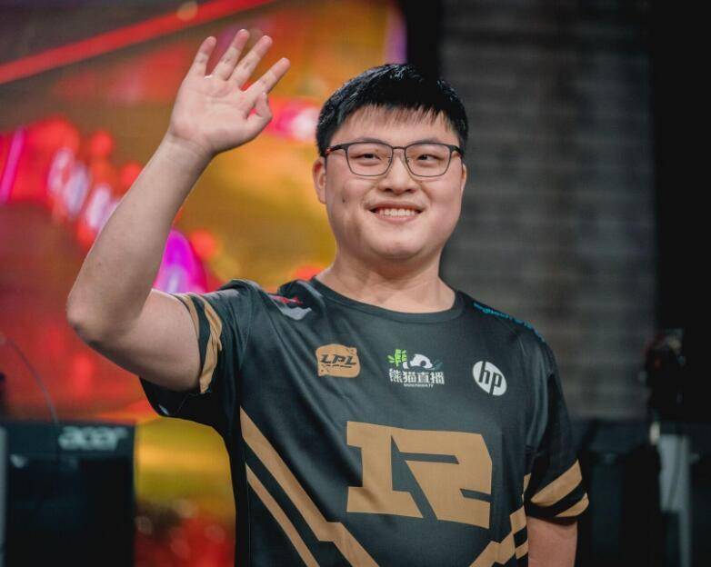 爱游戏网页版-Uzi在切尔西比赛中领先优势明显，战术调整引发热议！比赛高潮迭起的简单介绍